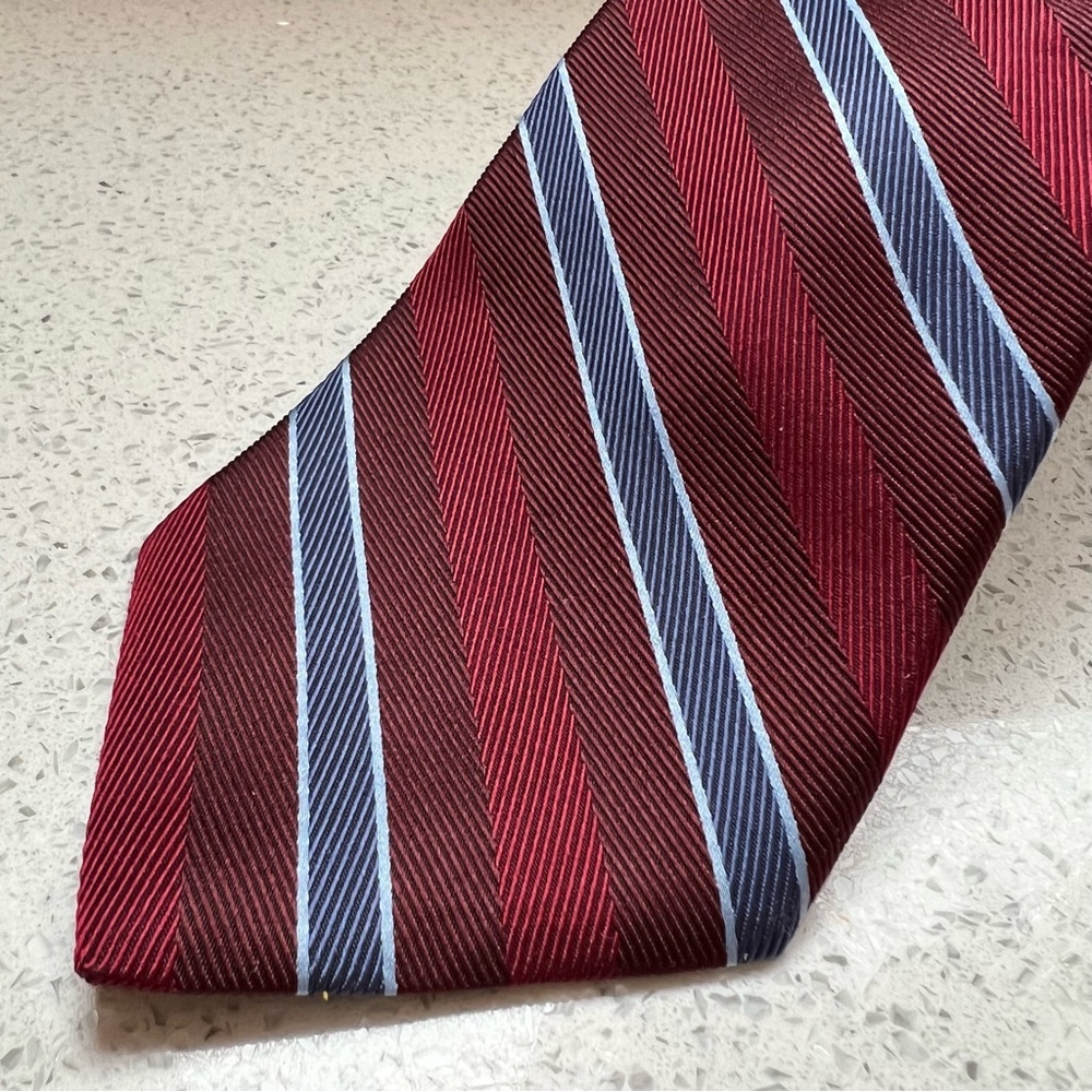 Brooks Brothers 100% Silk Burgundy and Navy Blue Striped Tie - Picture 3 of 10